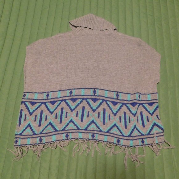 Red Camel woven knit poncho size M EUC - Picture 7 of 10